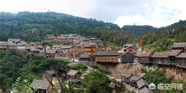 洛阳栾川<a href=https://maguai.com/list/52-0-0.html target=_blank class=infotextkey>旅游</a>景点:五一<a href=https://maguai.com/list/52-0-0.html target=_blank class=infotextkey>旅游</a>去河南栾川，谁知道最值得看的山水景区是哪里？