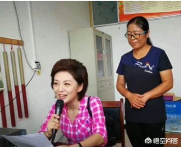 海霞姐是男是女:如何评价央视女主播海霞？她最近怎么样？