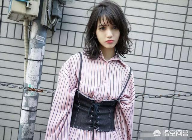 锁骨发还流行吗？