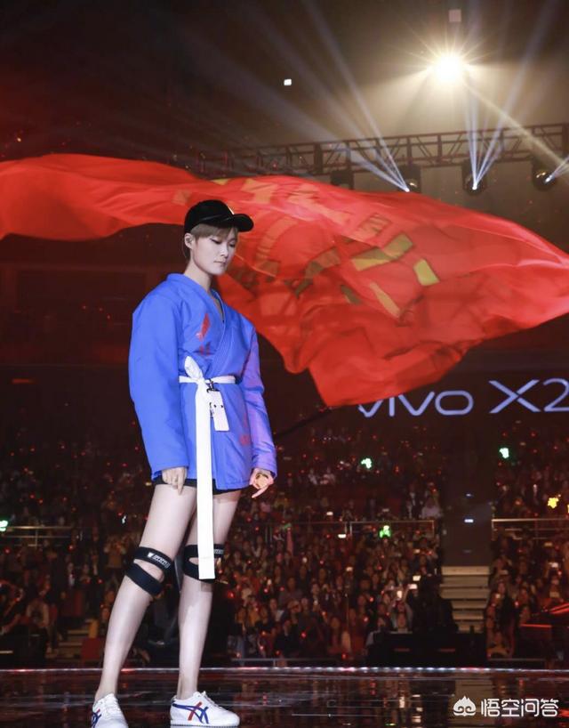 黑涩会赖滢羽:“腿姐”郁可唯上歌手，你怎么评价她的腿？