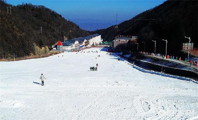 洛阳栾川<a href=https://maguai.com/list/52-0-0.html target=_blank class=infotextkey>旅游</a>景点:五一<a href=https://maguai.com/list/52-0-0.html target=_blank class=infotextkey>旅游</a>去河南栾川，谁知道最值得看的山水景区是哪里？
