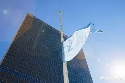 霍金去世享年76岁，联合国是否会为他降半旗？