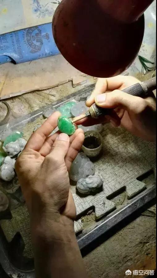 翡翠牌子加工费一般多少钱,百元以内的翡翠手镯你会买吗？