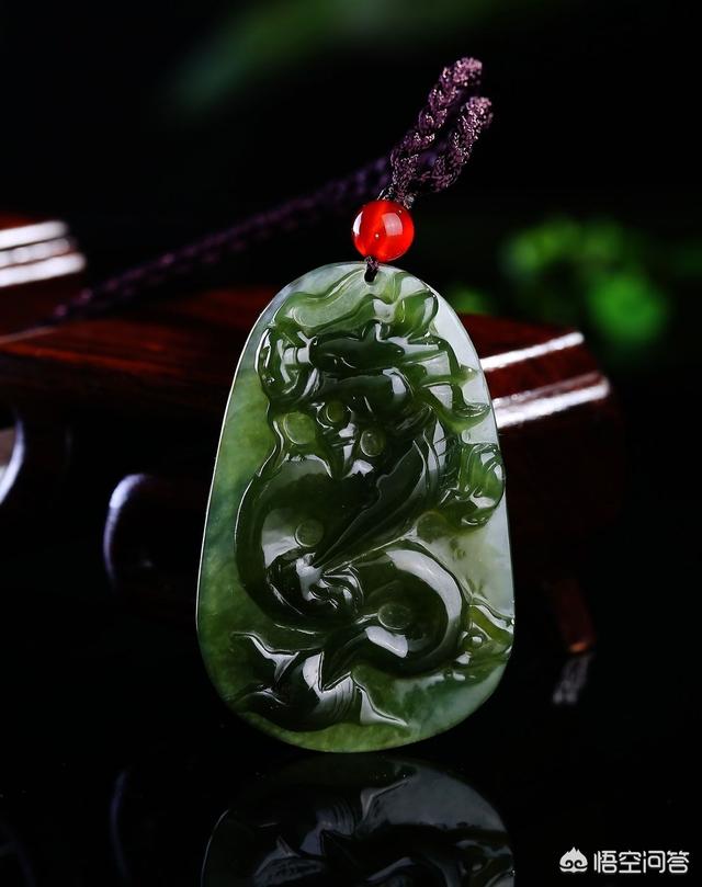 翡翠牌子加工费一般多少钱,百元以内的翡翠手镯你会买吗？