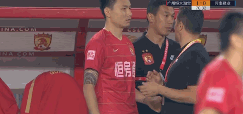 郜林王晨:郜林被卡纳瓦罗扇了两个耳光，你猜当时郜林在想什么
