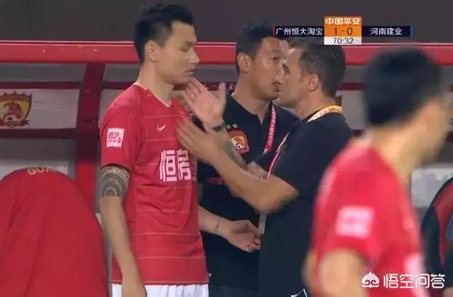 郜林王晨:郜林被卡纳瓦罗扇了两个耳光，你猜当时郜林在想什么
