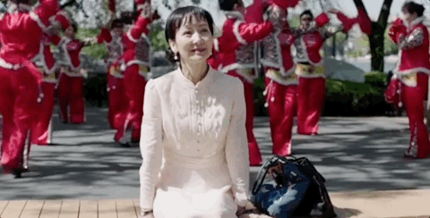 美丽俏佳人王婧:《美好生活》中的刘兰芝一直不工作，她的经济来源是什么？