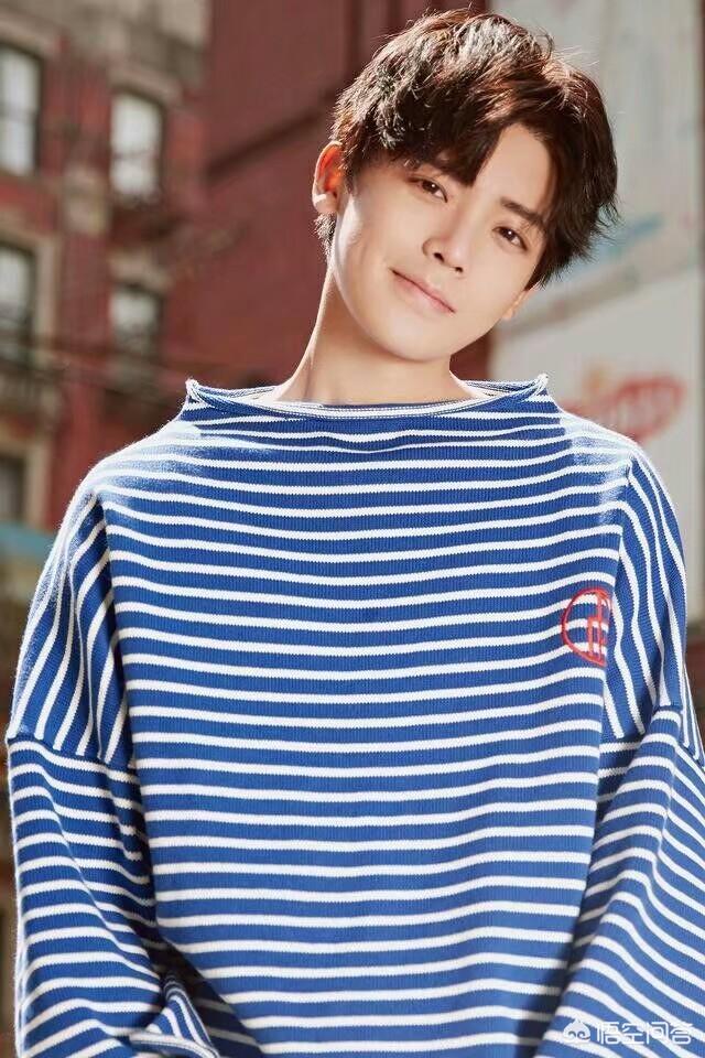 大家谁有侯明昊的照片