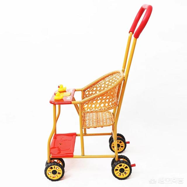 宝宝几个月可以坐婴儿车？图片