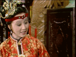 张国立和邓婕:张国立邓婕重温婚礼场面。年轻的时候邓婕美么？