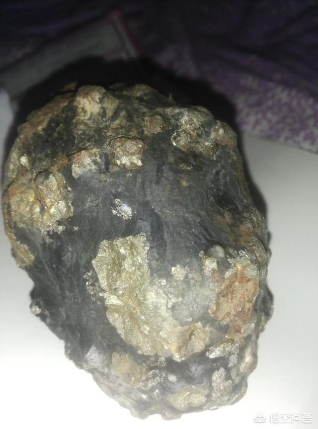 这块狗头金怎么样？