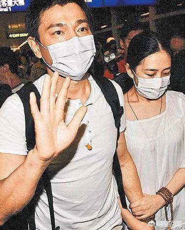 刘德华老婆朱丽倩照片:刘德华为什么隐婚，直到多年后才公布出来？