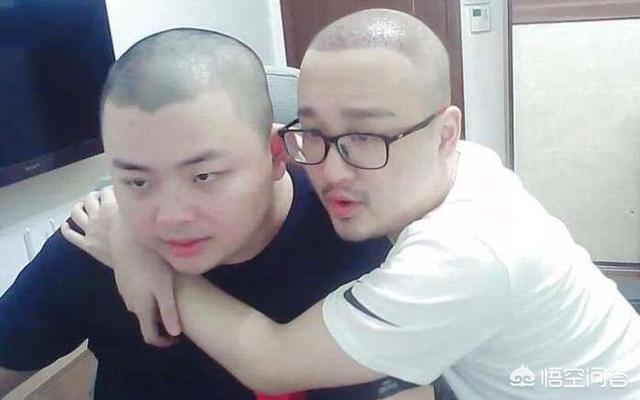 斗鱼德云色跳槽别的平台了吗,现在在哪里直播？