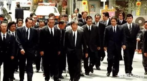 日本黑道政治越来越精彩，为什么日本黑帮这么多，治安却是全球第二好的