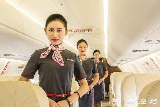 普通班的空妹子和头等舱的空妹子有什么区别？
(图2)