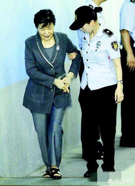 韩公布世越号监控:朴槿惠很可怜，韩民众：她只是一个孤寡老人；会是川普的写照吗