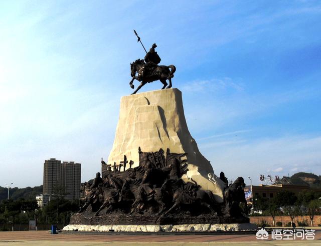 汉武帝时期名将卫青霍去病,为何霍去病后世瞻仰较多而卫青默默无闻呢？