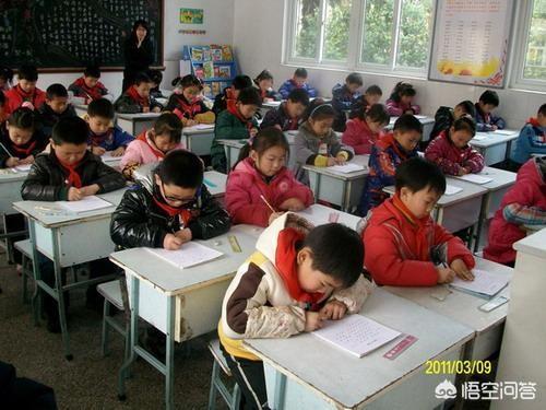 孩子在校不爱说话怎么办:孩子不爱主动和别人沟通，怎么办？