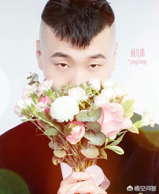 靳鹤岚:德云社相声段子中说的演员的学历都是真的吗？