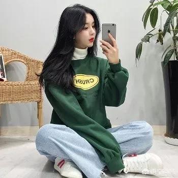 mink是什么颜色的衣服:绿色上衣搭配什么颜色裤子或裙子好看？