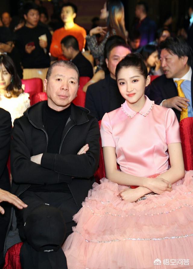 关晓彤的胸:关晓彤明明身材比例不错，为什么红毯却屡穿屡错
