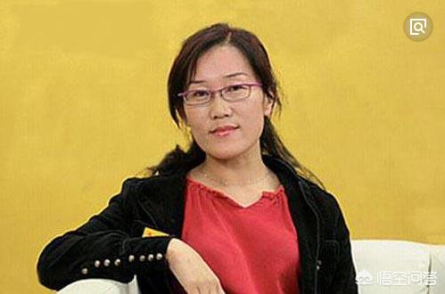 母狗般的教师最新章节:赵丽华称批评她的网友都是社会的底层人，她说的有道理吗？