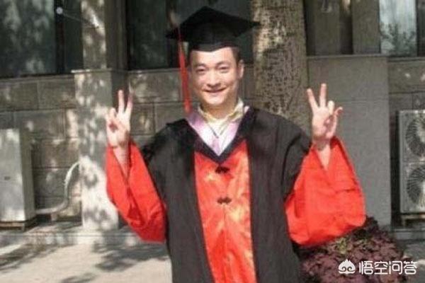 中国的明星里学历最高的是谁？
