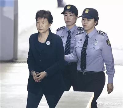 世越号事件:朴槿惠的老东家喊冤“朴槿惠真可怜”，是真心还是假意