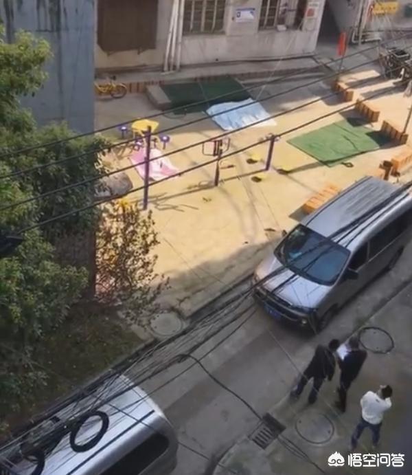 林青霞母女吵架:母女争吵后先后坠楼身亡，天下父母心遭遇儿女玻璃心如何才好？