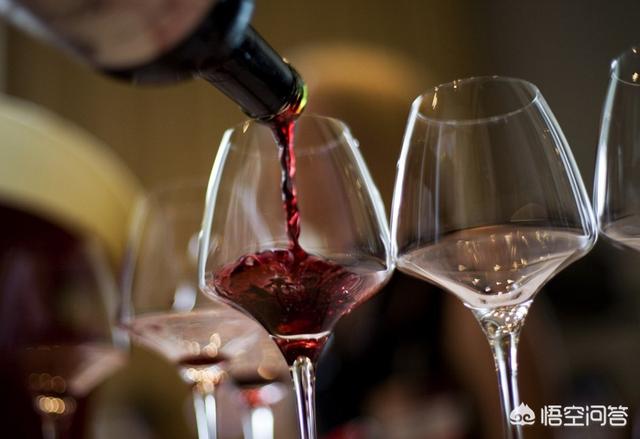 红酒的喝法视频教程，如何学会葡萄酒的品鉴的第一步？