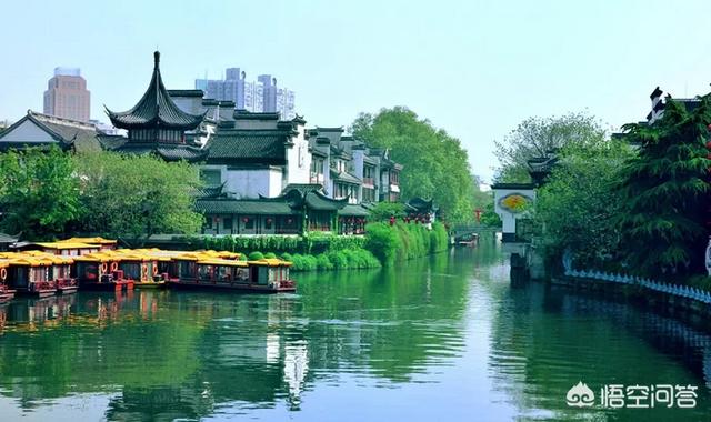 南京有哪些著名景点和名吃？