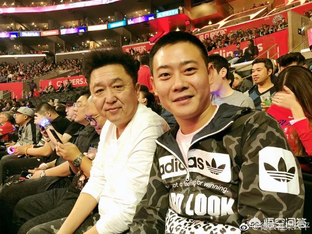 靳鹤岚:德云社相声段子中说的演员的学历都是真的吗？