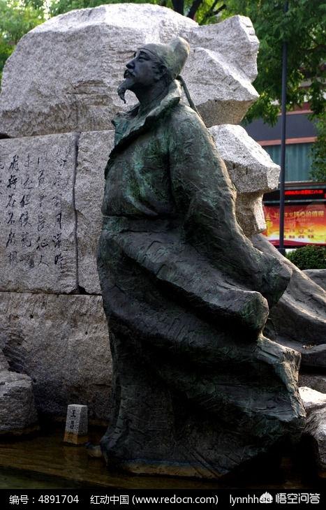 如何赏析王昌龄的唐诗名篇《长信秋词五首·金井梧桐秋叶黄》？