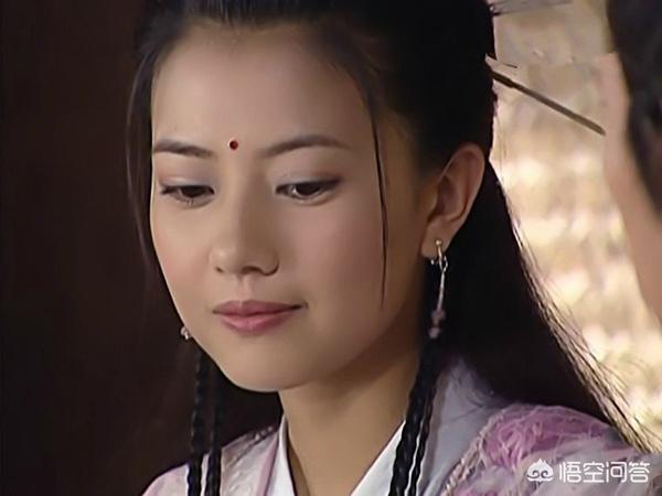 文咏姗:在香港谁都捧不起来的文咏珊，为何一进内地就大红大紫？