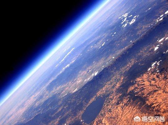 地球大气层是如何形成的？