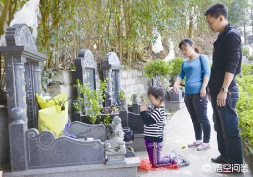 坟前种树18禁忌,清明节上坟，给坟墓添土需要注意些什么？