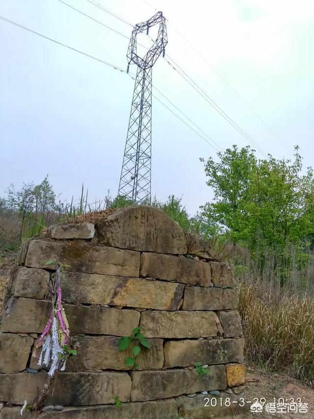 新坟下雨塌陷能添土吗,清明添坟从哪儿用土合适？