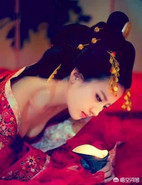 如何写一篇男主伤害女主,然后女主虐男主的古风小说？