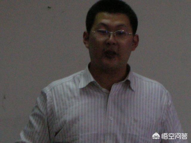 狗与剪刀必有用4:如果让阿尔法狗和人玩石头剪刀布，它还能稳赢吗？