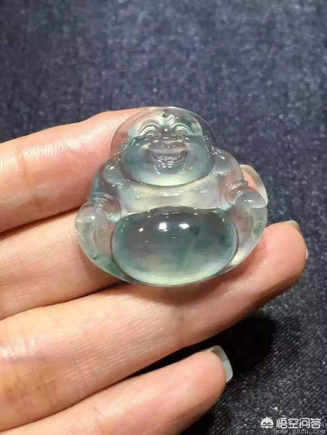 戴玉坠的好处和禁忌,怎样才能挑到满意的翡翠玉佛？