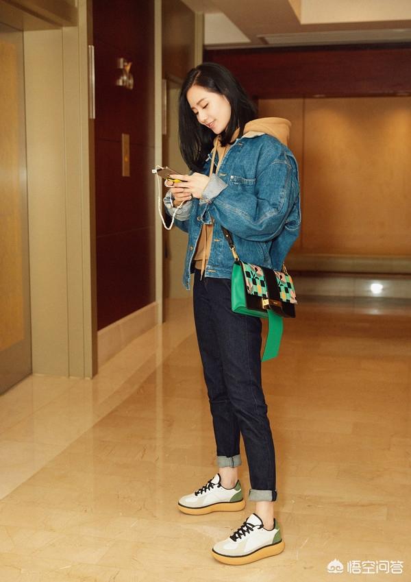 牛仔外套怎么搭配,今年流行的牛仔外套怎么穿搭？