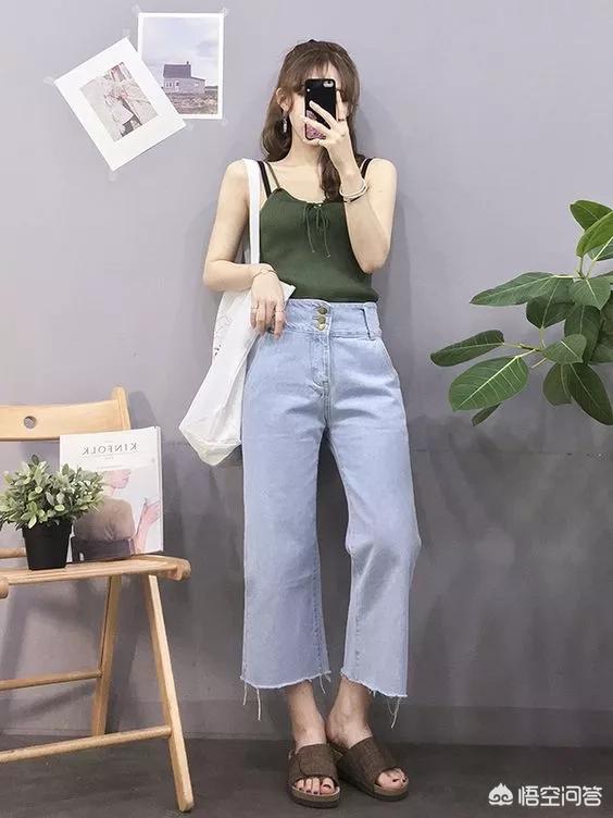 mink是什么颜色的衣服:绿色上衣搭配什么颜色裤子或裙子好看？
