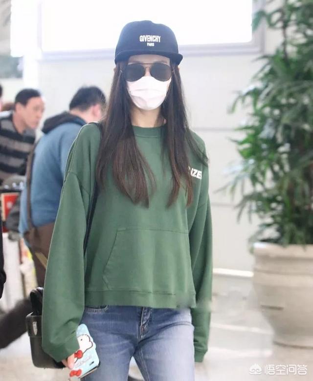 mink是什么颜色的衣服:绿色上衣搭配什么颜色裤子或裙子好看？