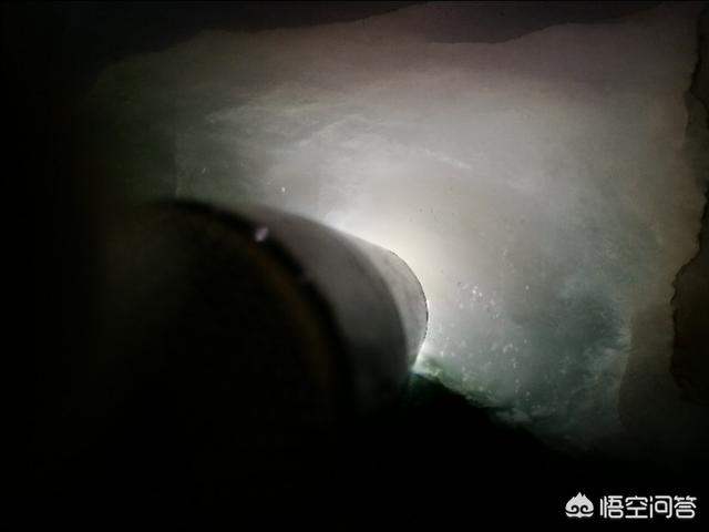 翡翠种水图片,总有人说翡翠的种水，种水到底是啥？