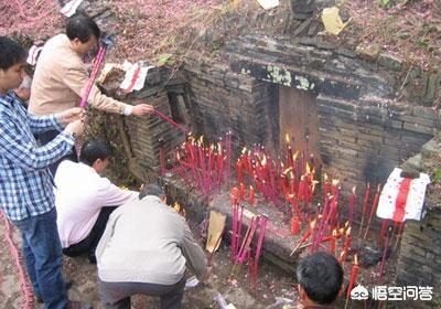 雨淋新坟对哪辈人好,没有儿子就不能入祖坟，真的有这个习俗吗？