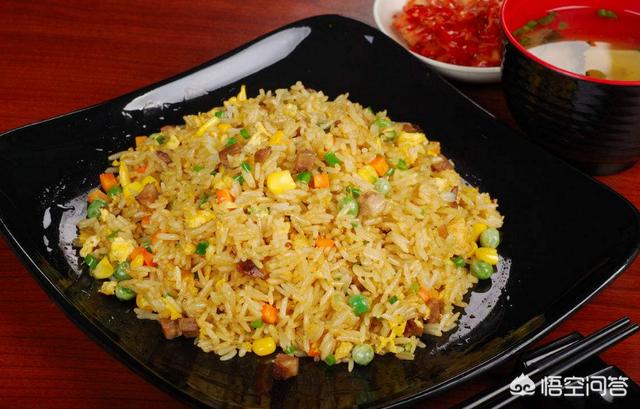 蛋炒饭是先炒蛋还是先炒饭,还是一起炒？