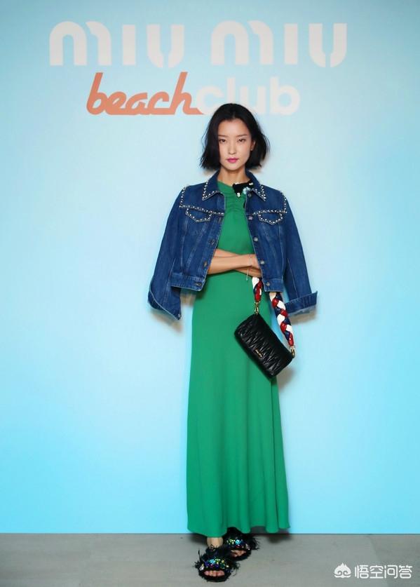 牛仔外套怎么搭配,今年流行的牛仔外套怎么穿搭？