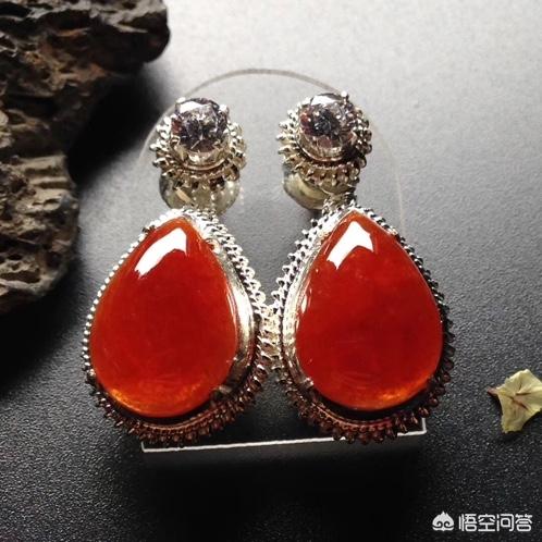 翡翠上色怎么辨别,如何区别焗色翡翠与天然红色翡翠？