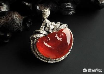 翡翠上色怎么辨别,如何区别焗色翡翠与天然红色翡翠？