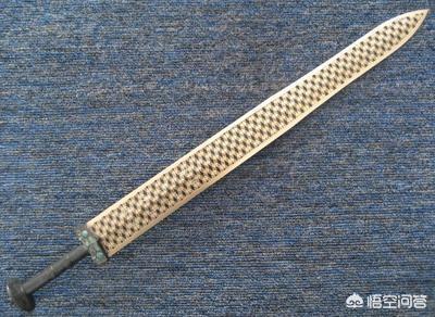 “越王勾践剑”为什么埋了2000多年,出土后还锋利无比呢？